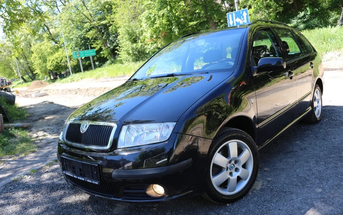 Skoda Fabia cena 9499 przebieg: 216000, rok produkcji 2006 z Borne Sulinowo małe 92